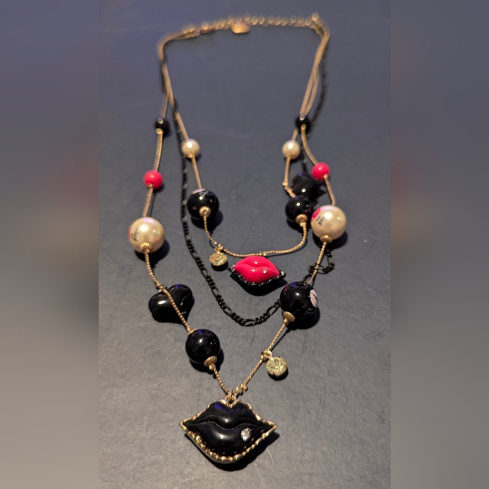 Betsey Johnson Black and Pink Lip Necklace